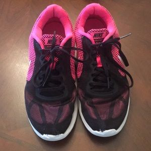 Nike Shoes - Nike Revolution 3 Women’s Running Shoes Nike Shoes - Nike Revolution 3 Women’s Running Shoes